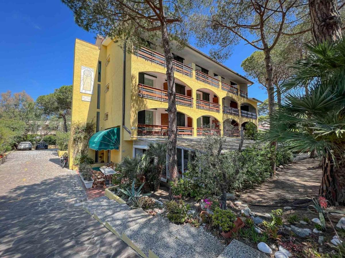 Hotel Meridiana Marina di Campo Exterior photo