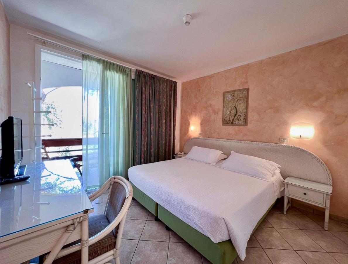Hotel Meridiana Marina di Campo Exterior photo